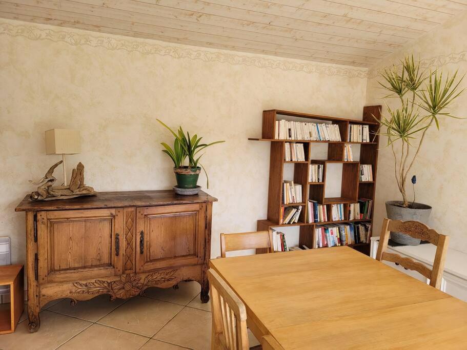 Maison Au Calme A 2 Pas Du Port 康卡勒 外观 照片